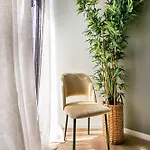 10floor Private Parking * Como