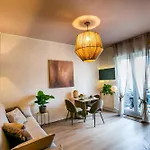 10floor Private Parking